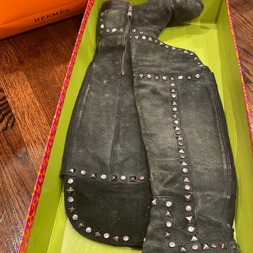 Grey, over the knee Tory Burch, grey, suede boots.